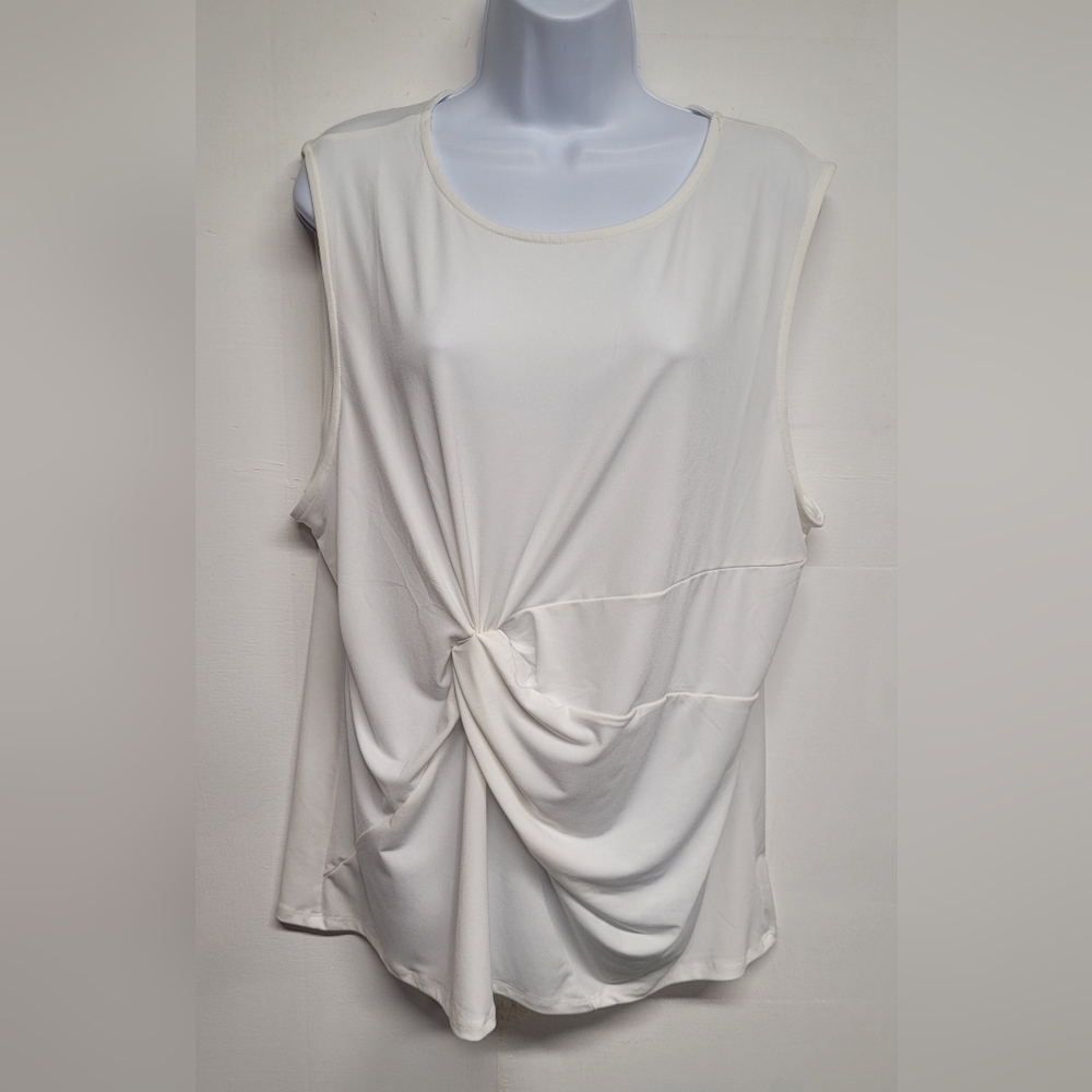 Zenana Outfitters Slinky Stretch White Top 3X Gathered Side Sleeveless Like New